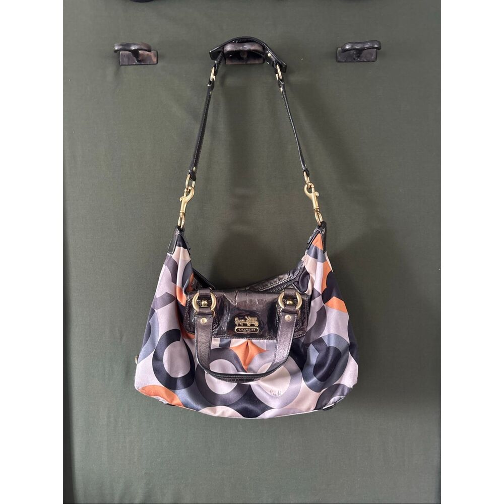 Limited Edition Coach Madison Graphic Multi Color Op Art Sabrina 2-way Shoulder
